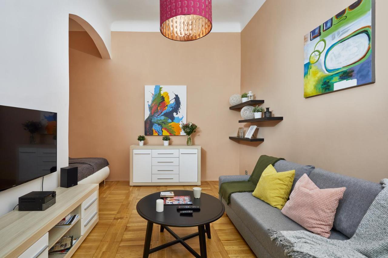 Prague Days - Cozy Flat In The Old Town Apartment Bagian luar foto