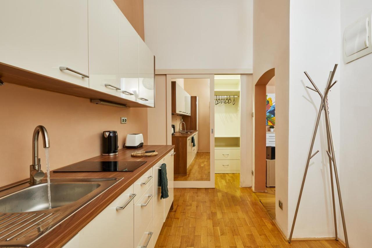 Prague Days - Cozy Flat In The Old Town Apartment Bagian luar foto